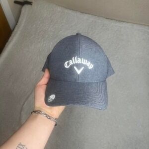 Callaway men's grey embroidered golf‎ adjustable hat outdoors
